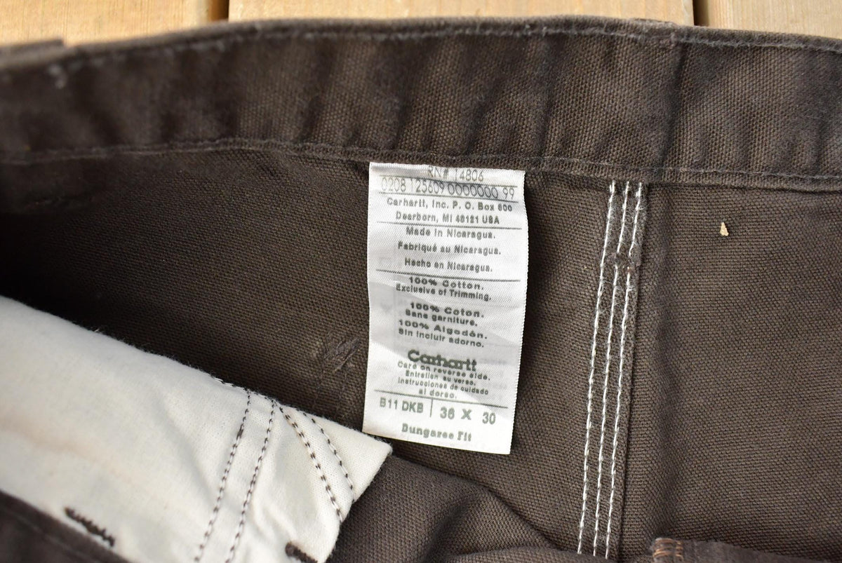 Vintage 2000s Carhartt Carpenter Pants Men's 36 x 28 from propervintagecanada