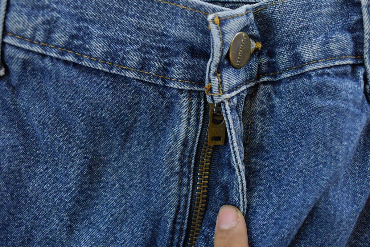 Vintage 2000s Carhartt Denim Jeans Men's 33 x 32 from propervintagecanada