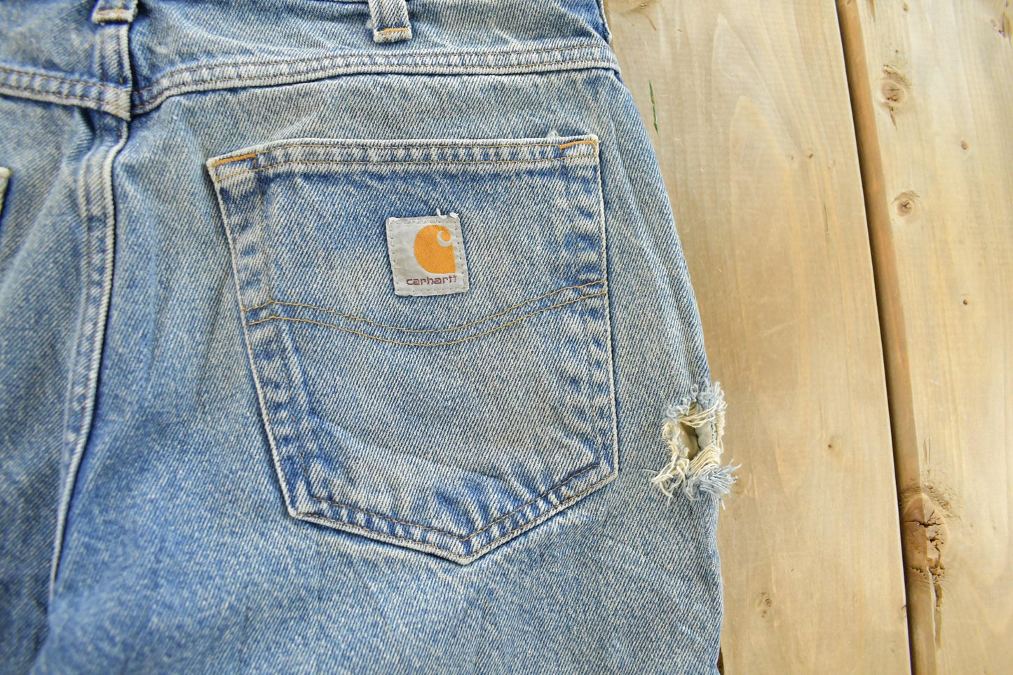 Vintage 2000s Carhartt Distressed Denim Jeans Men's 31 x 30 from propervintagecanada
