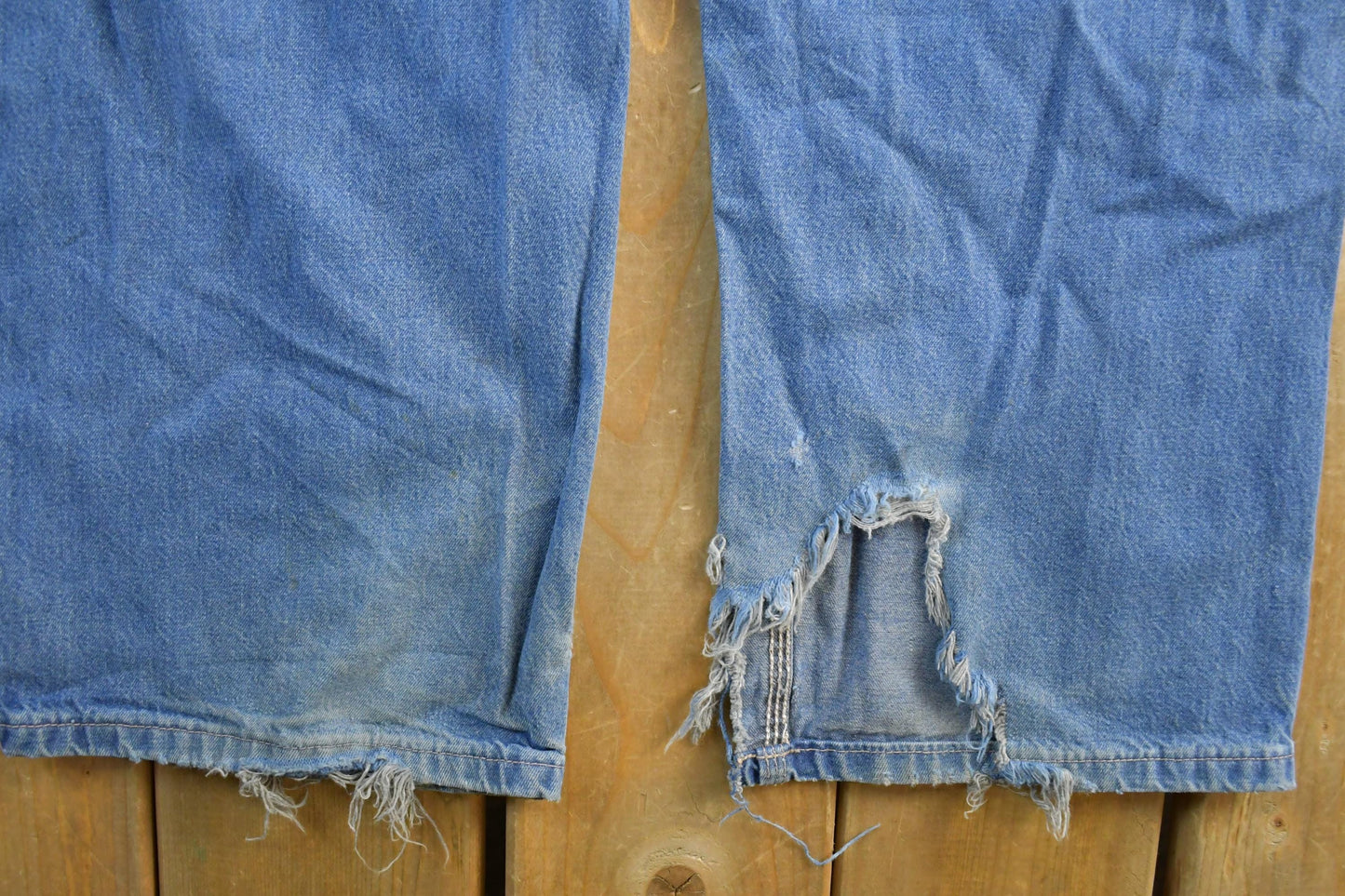 Vintage 2000s Carhartt Distressed Fire Resistant FR Workwear Denim Jeans Men's 32 x 30 from propervintagecanada