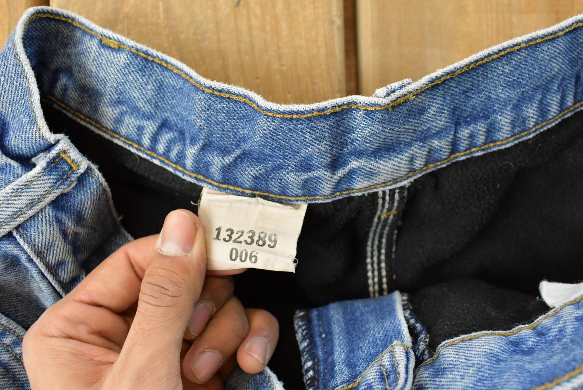 Vintage 2000s Carhartt Fleece Lined Denim Work Jeans Men's 35 x 31 from propervintagecanada