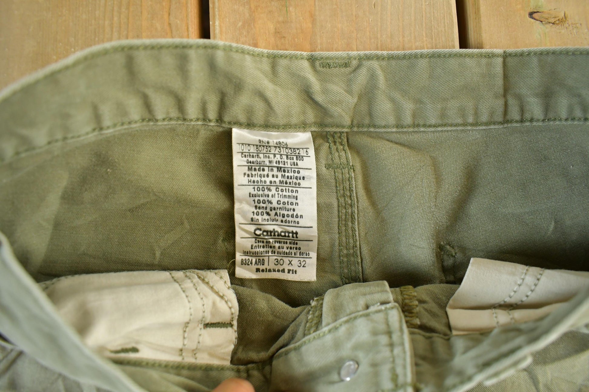 Vintage 2000s Carhartt Work Pants Men's Small 30 x 29 from propervintagecanada