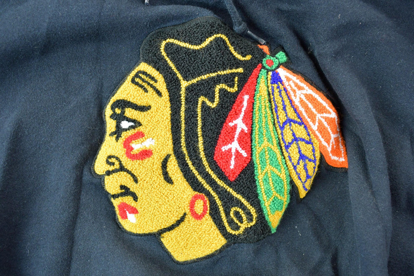 Vintage 2000s Chicago Blackhawks Majestic NHL Hockey Hoodie Sweatshirt Men's 2XL from propervintagecanada