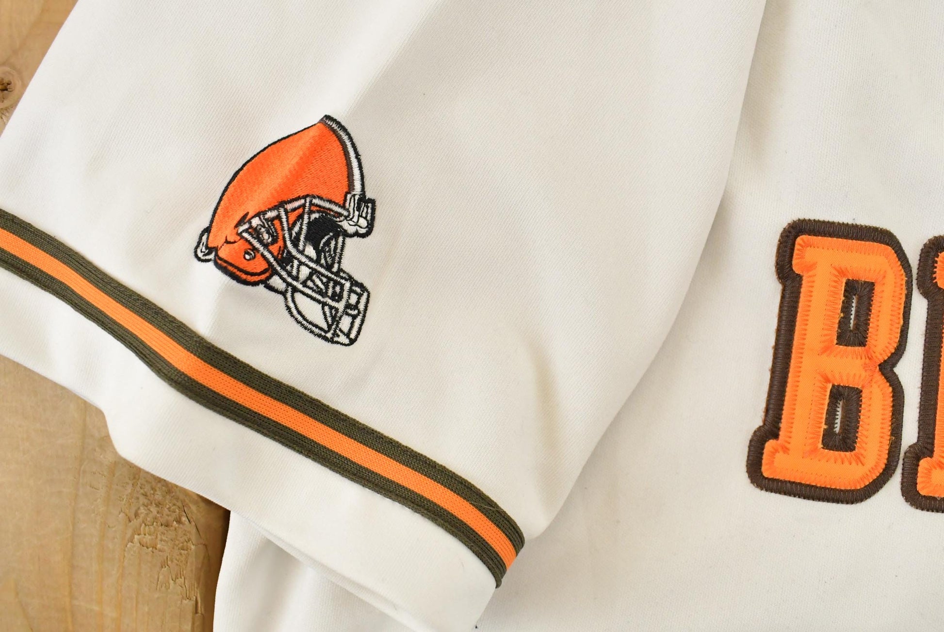 Vintage 2000s Cleveland Browns NFL Baseball Jersey Men's XL from propervintagecanada