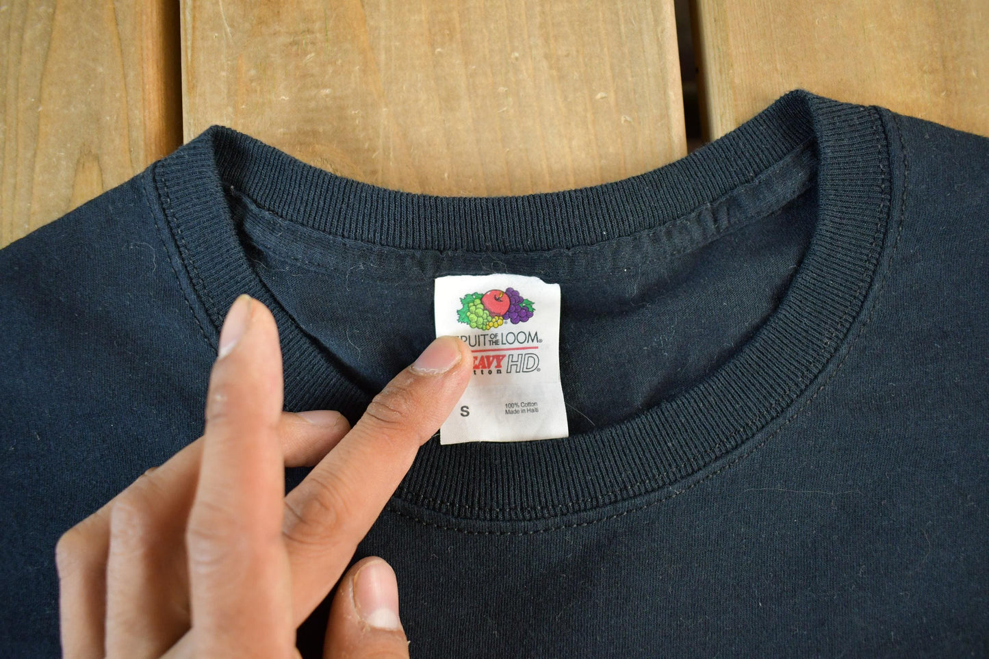 Vintage 2000s Dare to Resist Drugs And Violence Souvenir T-Shirt Men's Small from propervintagecanada