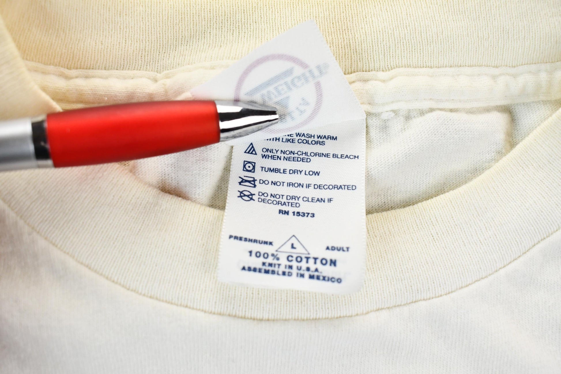 Vintage 2000s Ephemera Inc. I'm Still Hot, It Just Comes In Flashes Single Stitch Graphic T-Shirt Men's M from propervintagecanada