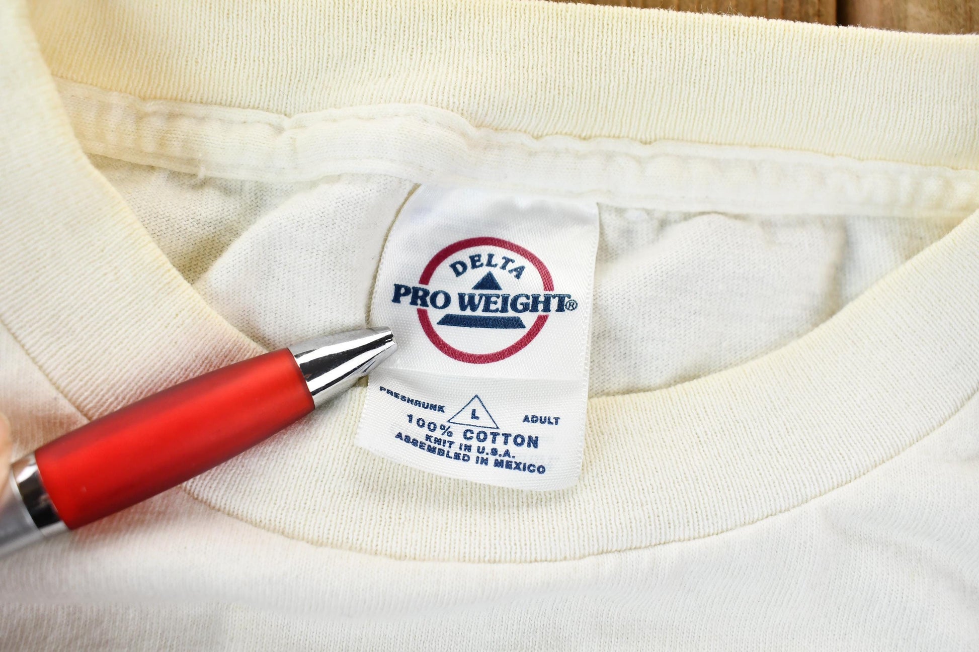 Vintage 2000s Ephemera Inc. I'm Still Hot, It Just Comes In Flashes Single Stitch Graphic T-Shirt Men's M from propervintagecanada