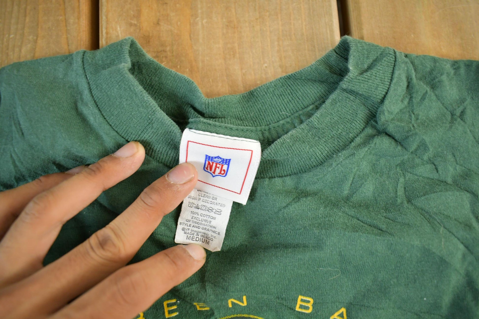 Vintage 2000s Green Bay Packers Graphic Long Sleeve Shirt Men's Medium from propervintagecanada