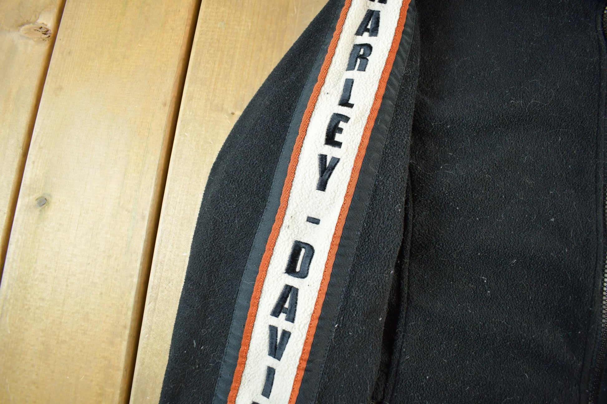Vintage 2000s Harley Davidson Embroidered Full Zip Fleece Sweater Women's Medium from propervintagecanada
