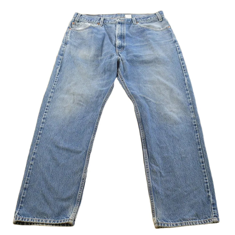 Vintage 2000s Levi's 505 Regular Straight Fit Denim Blue Jeans Men's 34 x 30 from propervintagecanada