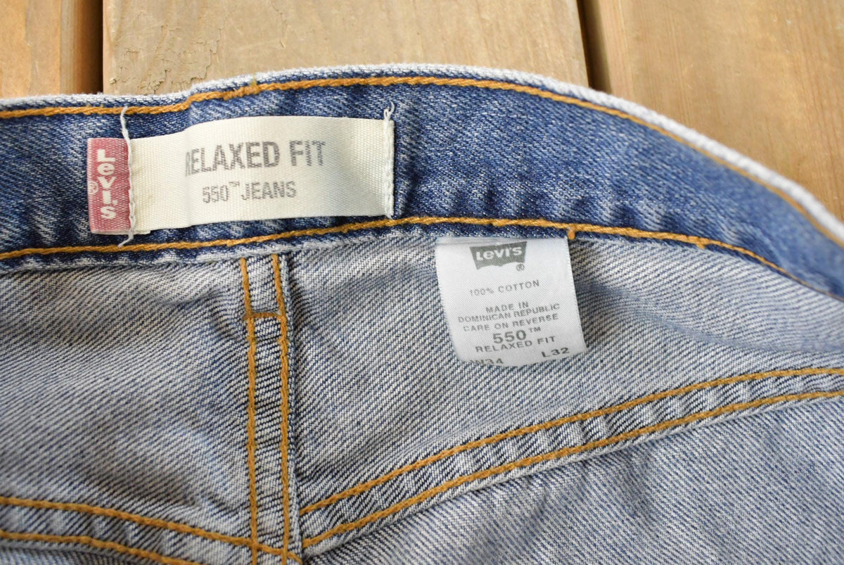 Vintage 2000s Levi's 550 Relaxed Fit Denim Jeans Men's 34 x 30 from propervintagecanada