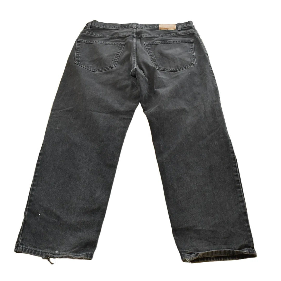 Vintage 2000s Levi's Strauss Co Relaxed Fit Denim Jeans Men's 37 x 29 from propervintagecanada