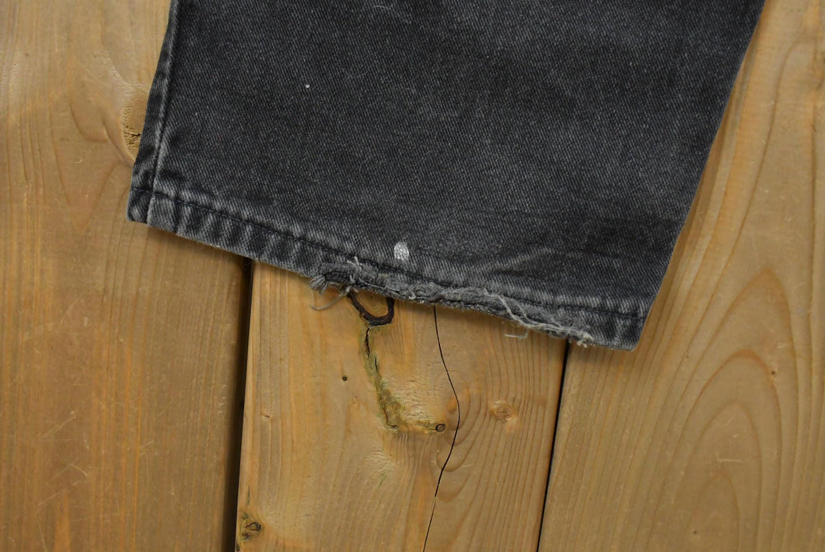 Vintage 2000s Levi's Strauss Co Relaxed Fit Denim Jeans Men's 37 x 29 from propervintagecanada