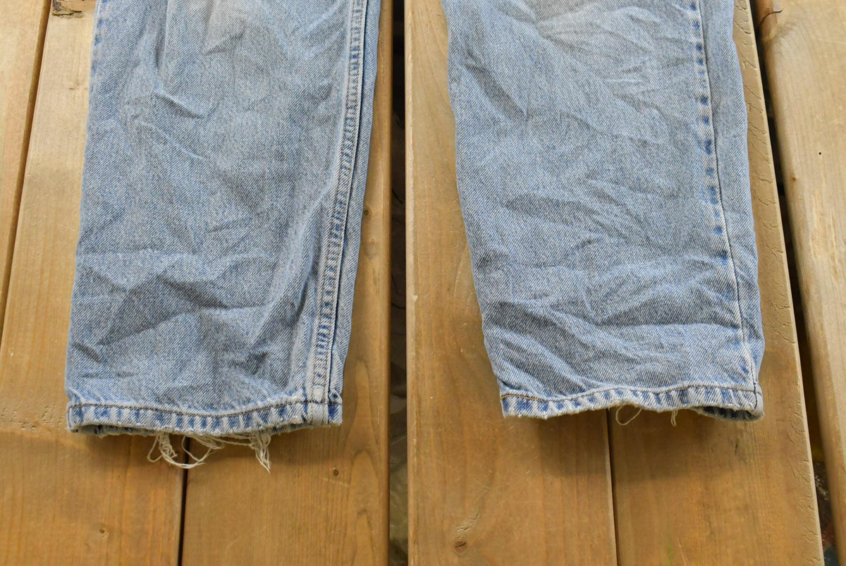 Vintage 2000s Levis Relaxed Fit 550 Denim Blue Jeans Men's 32 x 31.5 from propervintagecanada