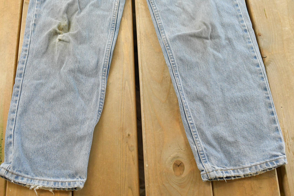Vintage 2000s Levis Relaxed Fit Tapered Leg 550 Denim Blue Jeans Men's 30 x 31 from propervintagecanada