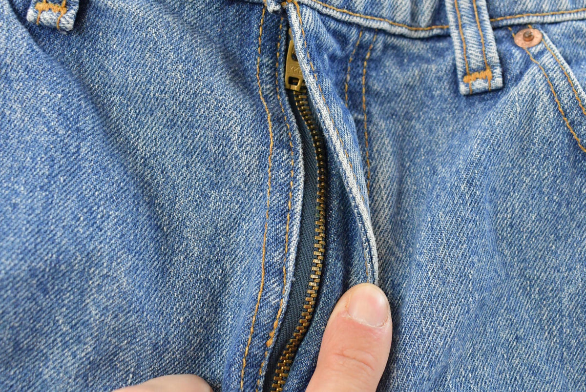 Vintage 2000s Levis Slim Fit 531 Denim Blue Jeans Men's 28 x 31 from propervintagecanada
