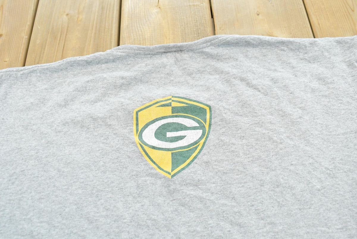Vintage 2000s Logo Athletic Green Bay Packers Graphic T Shirt Mens L from propervintagecanada