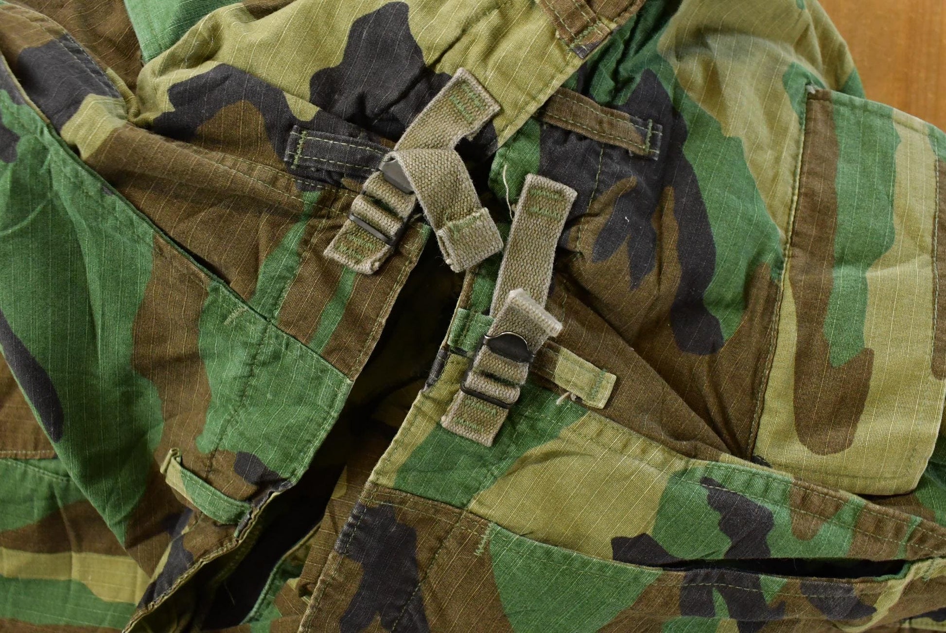 Vintage 2000s Military Army Camouflage Cargo Pants Men's 35 x 31 from propervintagecanada