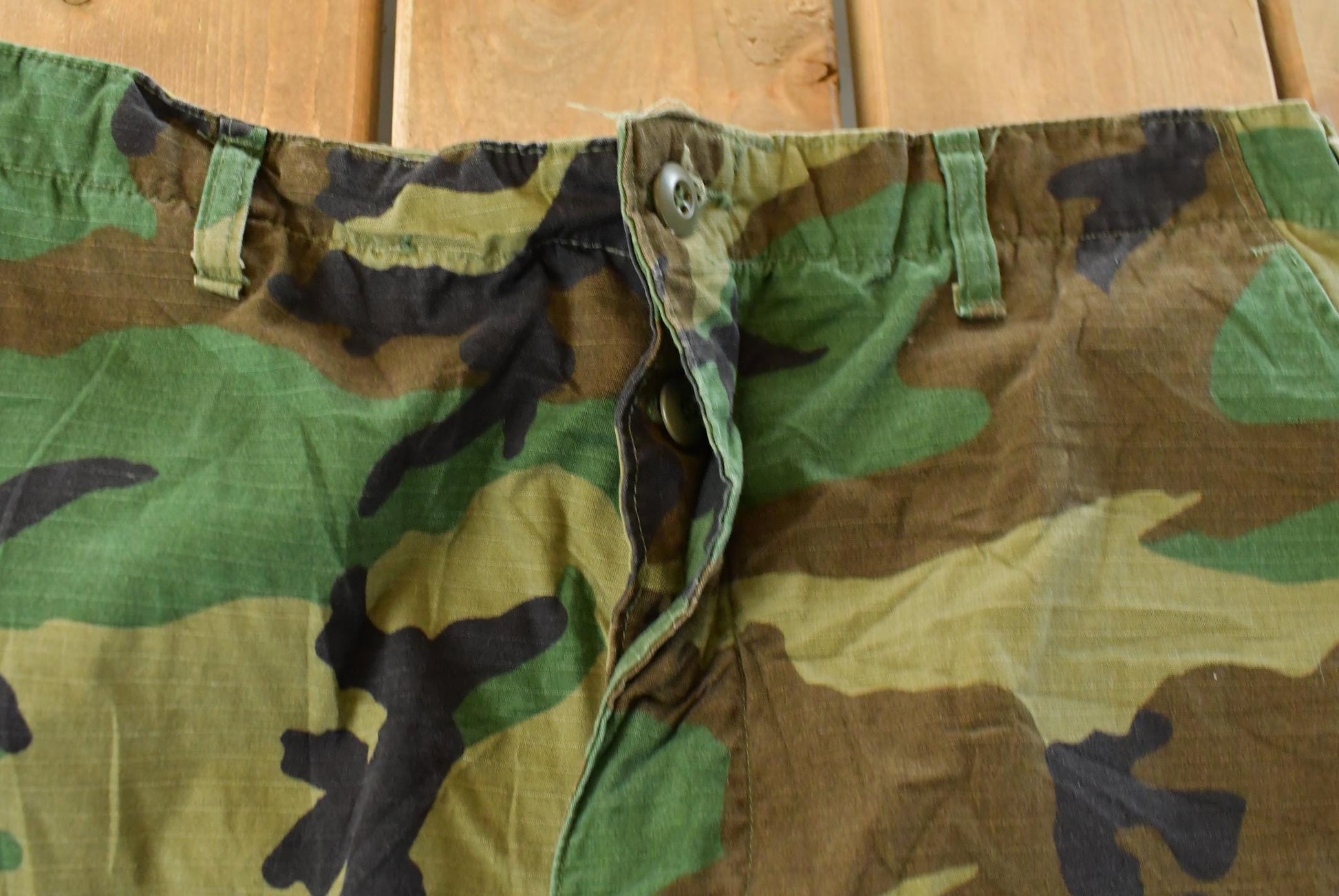 Vintage 2000s Military Army Camouflage Cargo Pants Men's 35 x 31 from propervintagecanada