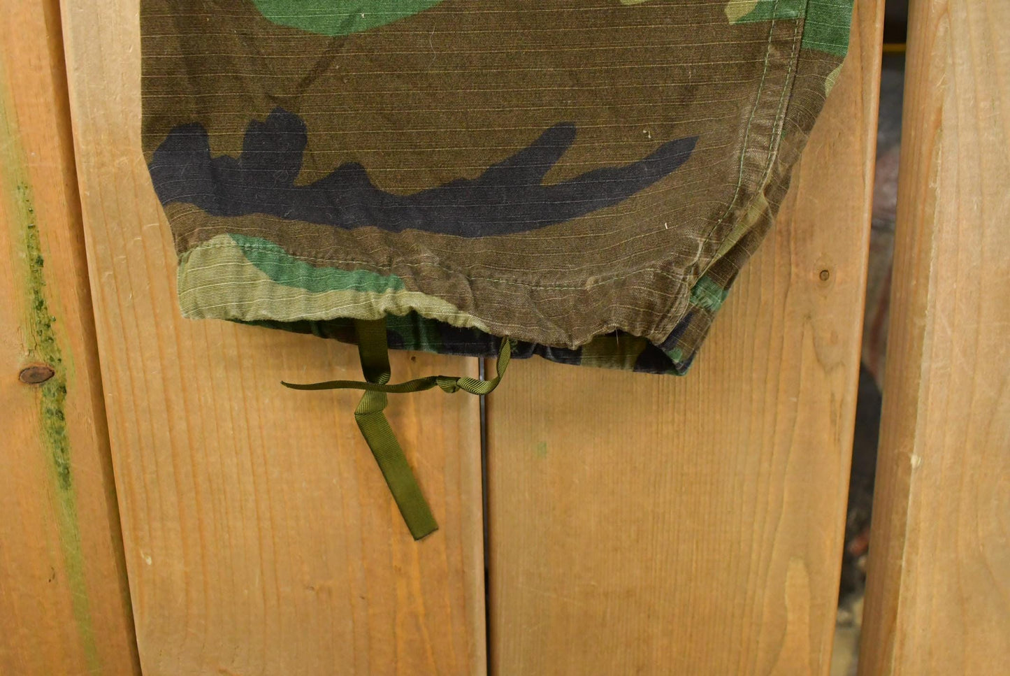 Vintage 2000s Military Army Camouflage Cargo Pants Men's 35 x 31 from propervintagecanada