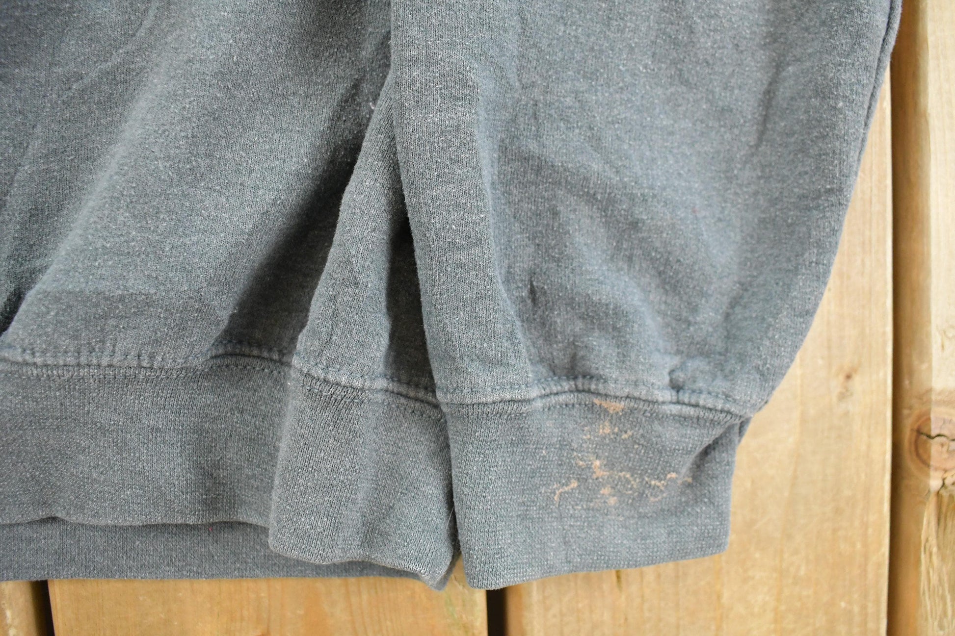 Vintage 2000s Minnesota University Collegiate Crewneck Sweatshirt Men's Medium from propervintagecanada
