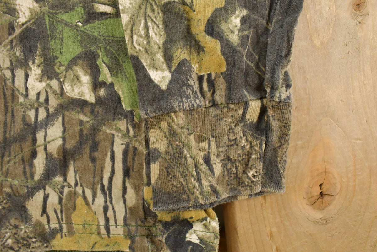 Vintage 2000s Mossy Oak Breakup Camo Long Sleeve T-Shirt Men's M from propervintagecanada