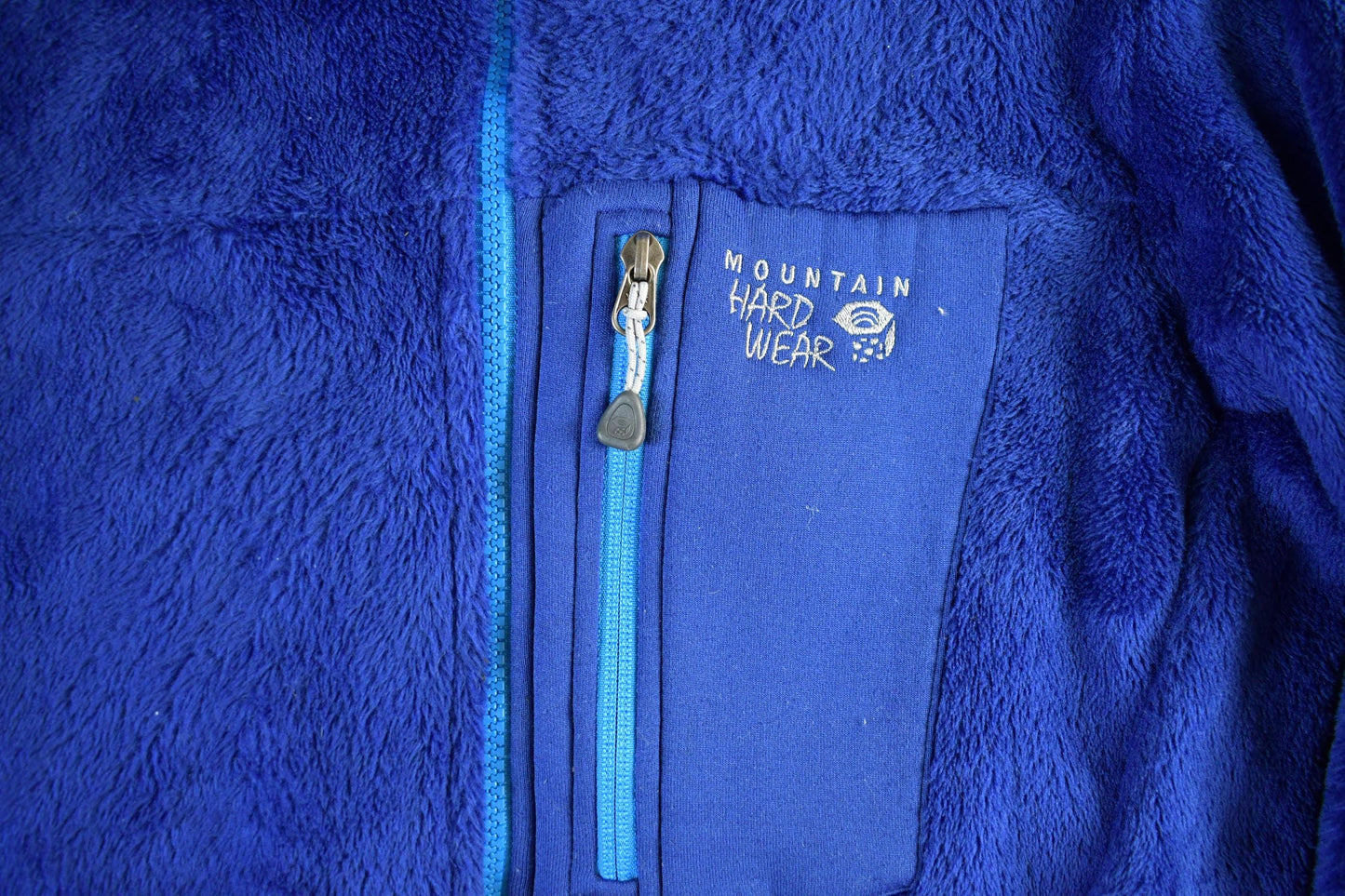 Vintage 2000s Mountain Hardware Zip Up Fleece Sweater Women's Small from propervintagecanada