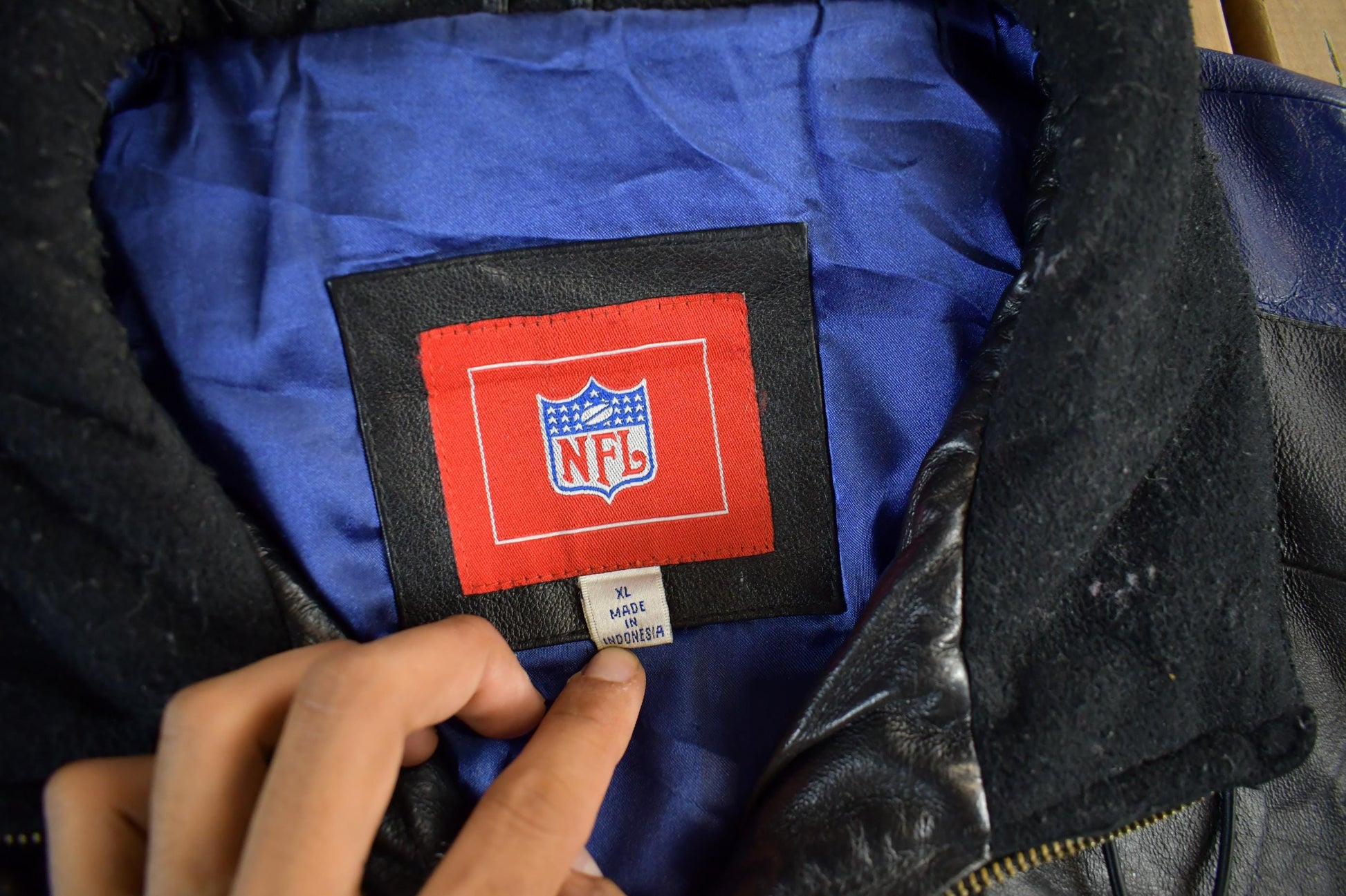 Vintage 2000s New York Giants NFL Leather Varsity Jacket Men's Large from propervintagecanada
