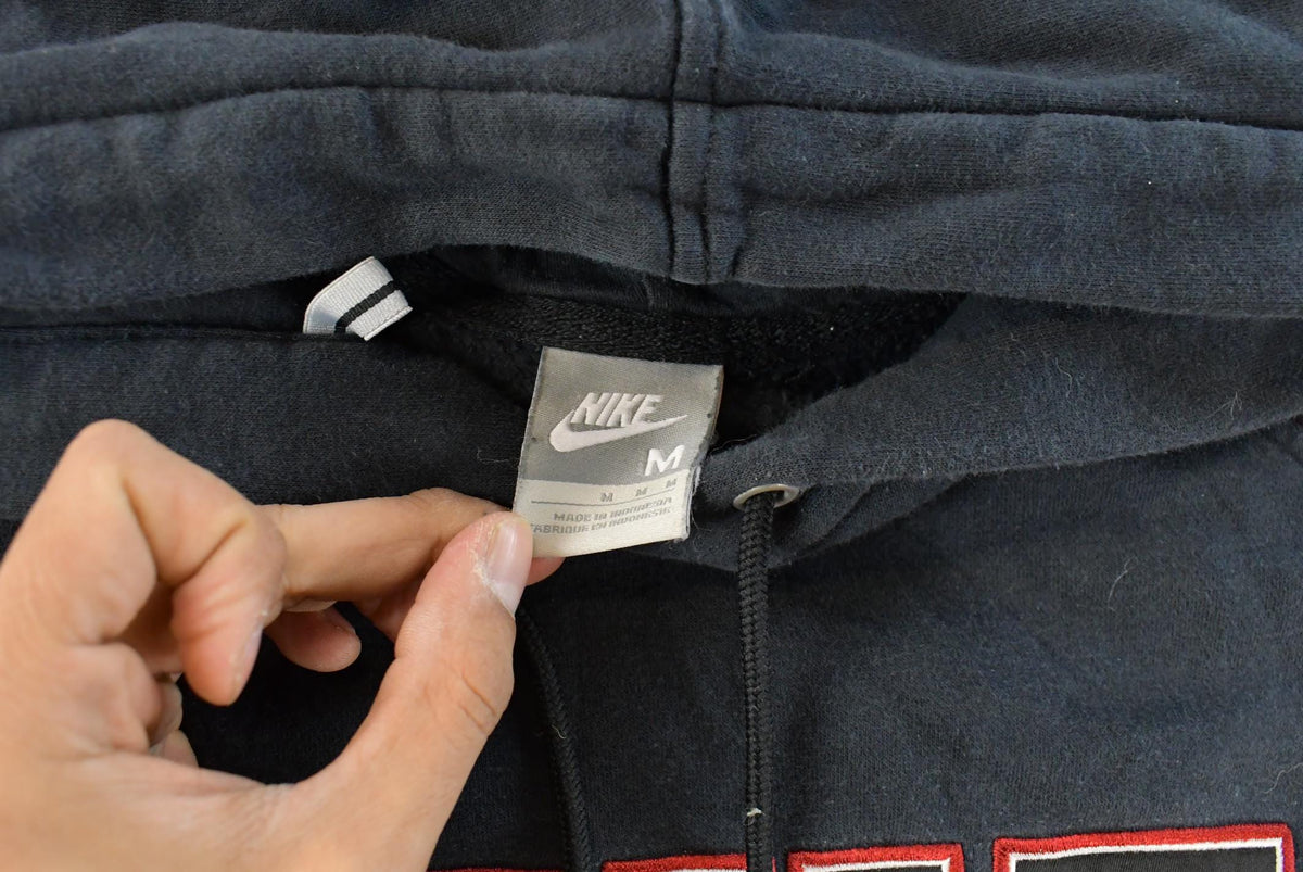 Vintage 2000s Nike Spellout Swoosh Hoodie Sweatshirt Men's M from propervintagecanada
