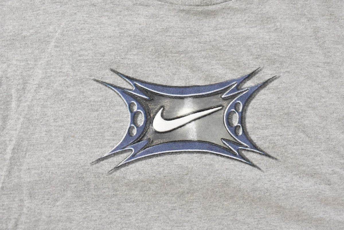Vintage 2000s Nike Swoosh Graphic T-Shirt Youth M from propervintagecanada