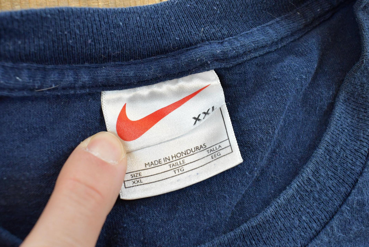 Vintage 2000s Nike Swoosh T-Shirt Mens 2XL from propervintagecanada