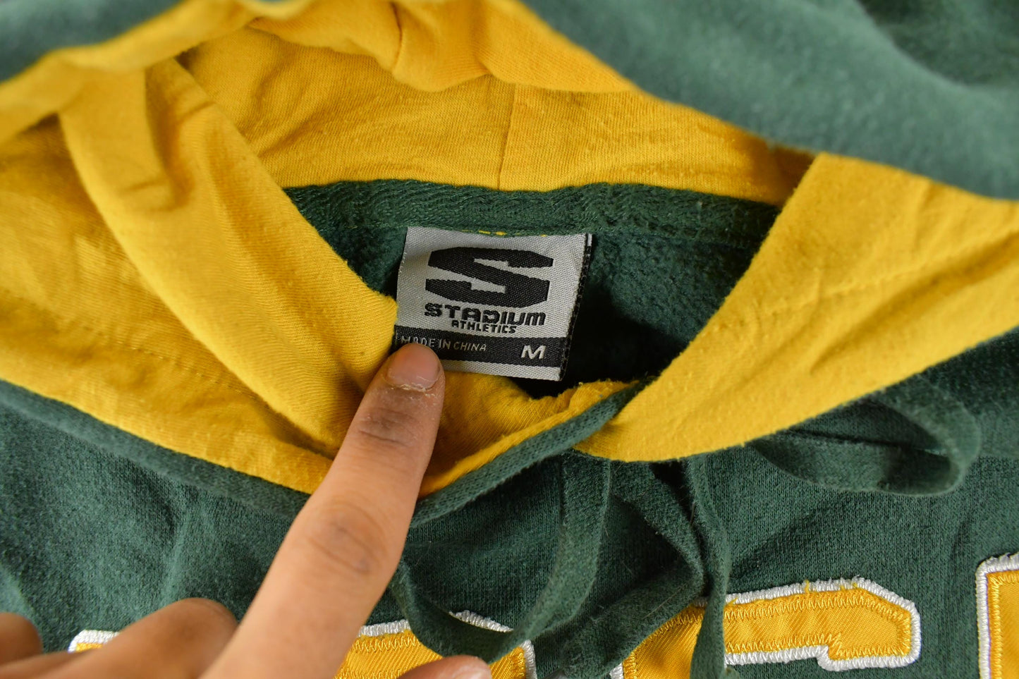 Vintage 2000s North Dakota State University Hoodie Sweatshirt Mens Small from propervintagecanada