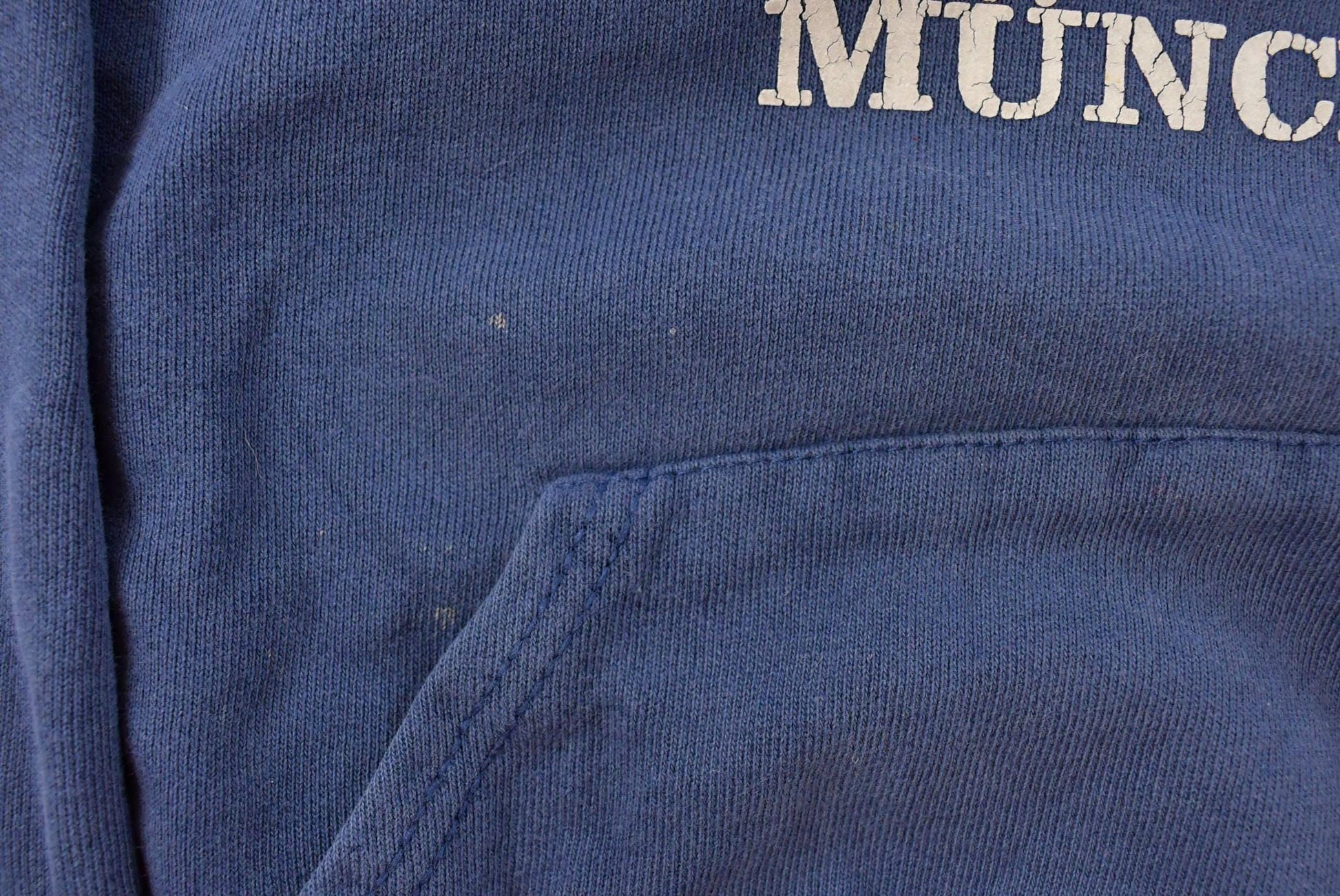 Vintage 2000s Oktoberfest Hoodie Sweatshirt Men's Medium from propervintagecanada