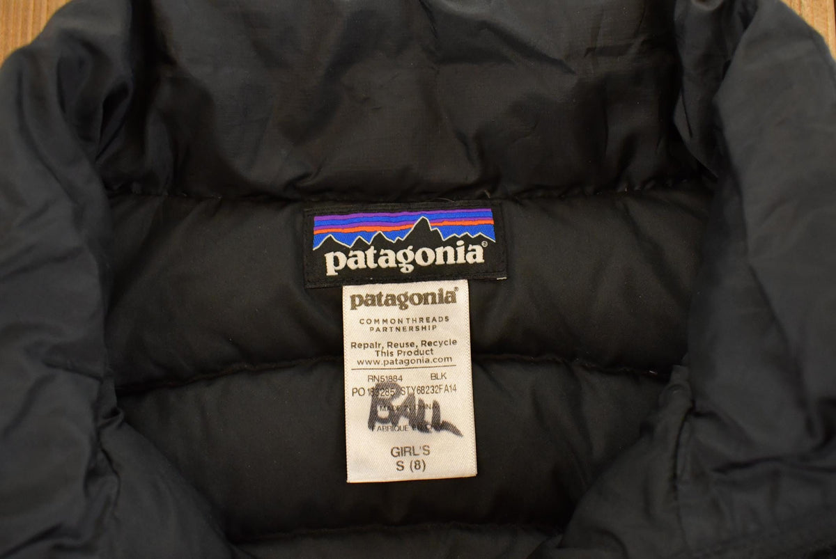 Vintage 2000s Patagonia Full Zip Down Light Puffer Jacket Youth M from propervintagecanada