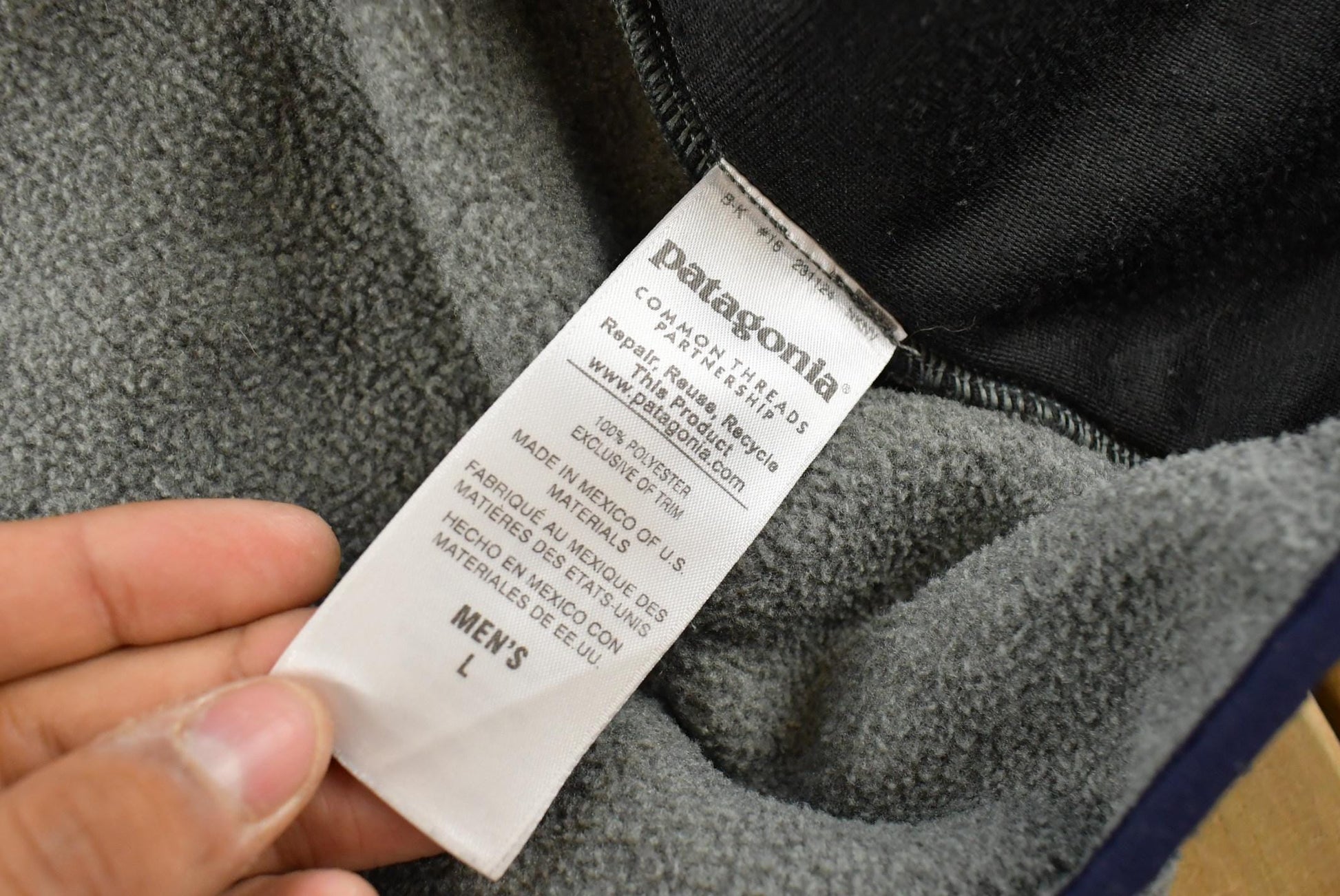 Vintage 2000s Patagonia Synchilla Full Zip Fleece Sweater Vest Mens L from propervintagecanada
