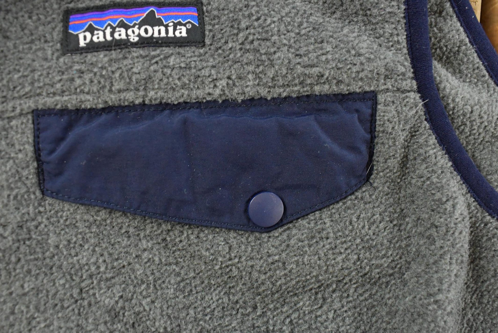 Vintage 2000s Patagonia Synchilla Full Zip Fleece Sweater Vest Mens L from propervintagecanada