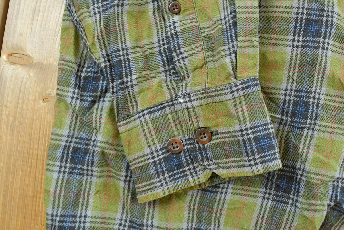 Vintage 2000s Pendleton Cotton Wool Blend Plaid Button Up Shirt Men's XL from propervintagecanada