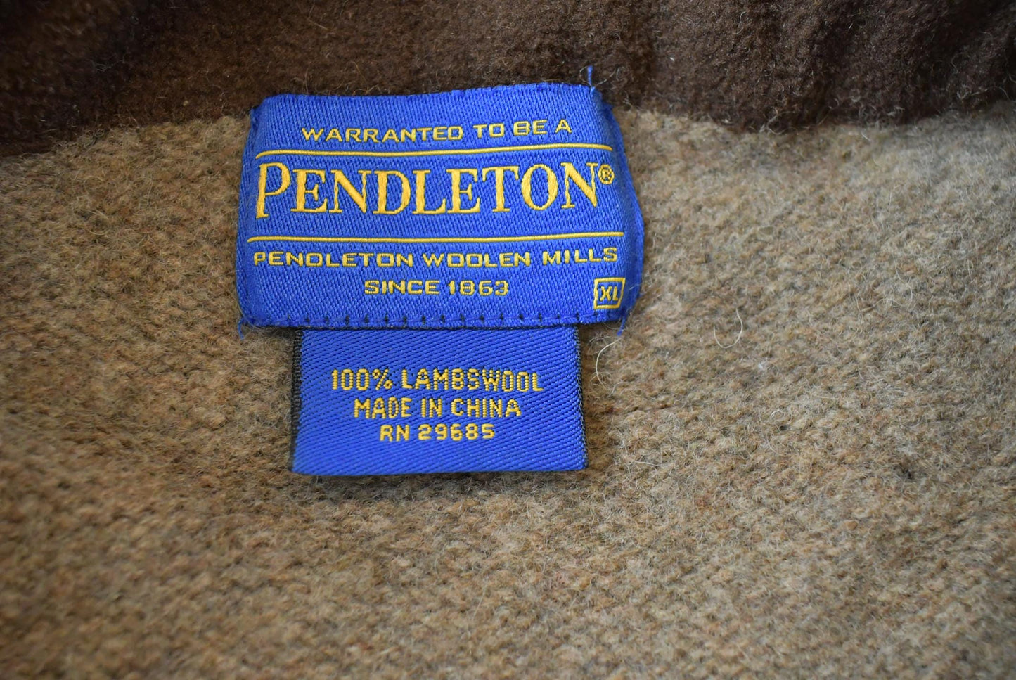 Vintage 2000s Pendleton Lambswool Knit Quarter Zip Southwest Aztec Pattern Sweater Mens M from propervintagecanada