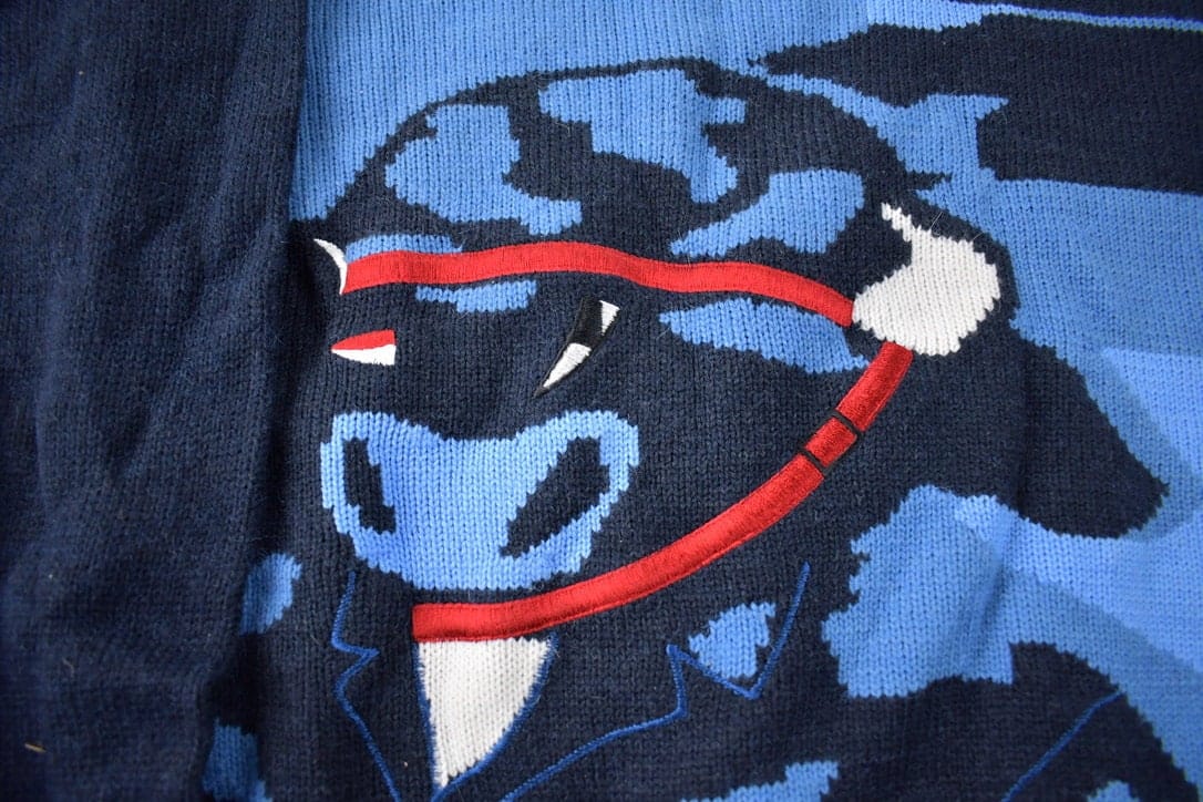 Vintage 2000s Phat Farm Embroidered Knit Crewneck Sweater Men's XL from propervintagecanada