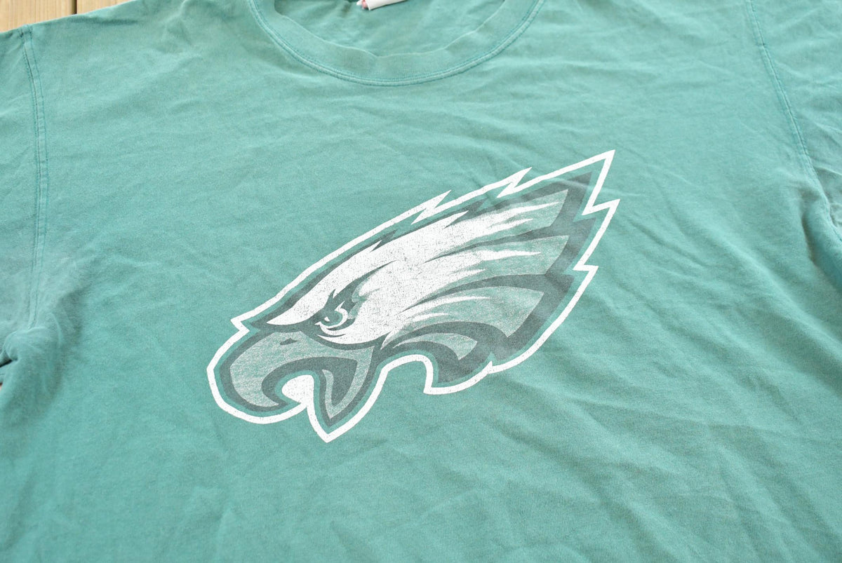 Vintage 2000s Philadelphia Eagles NFL Graphic T-Shirt Mens L from propervintagecanada