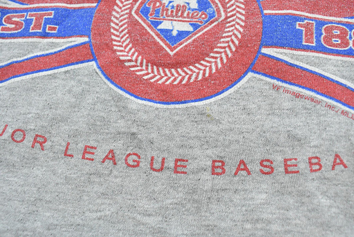 Vintage 2000s Philadelphia Phillies MLB Graphic T-Shirt Men's M from propervintagecanada