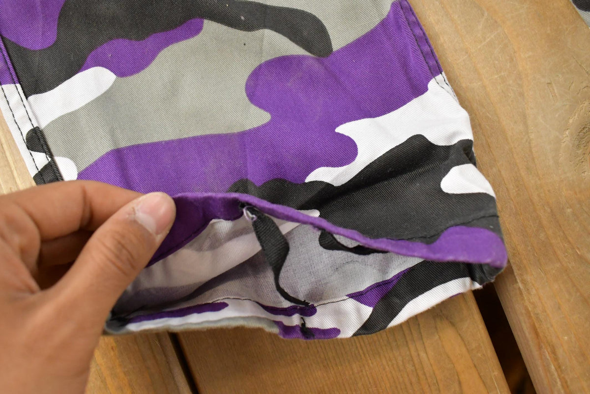 Vintage 2000s Purple Army Camouflage Cargo Pants Men's XS from propervintagecanada