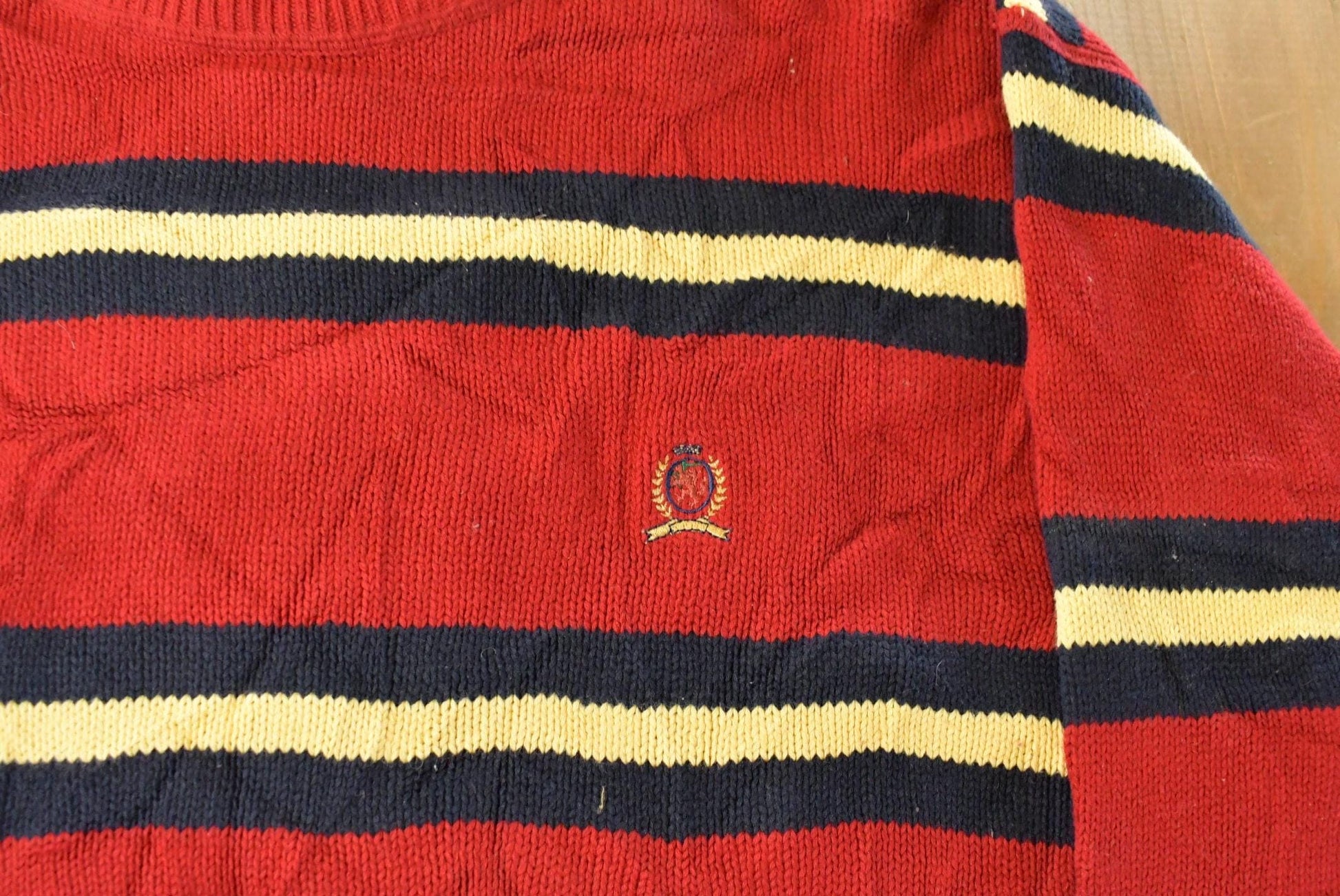 Vintage 2000s Tommy Hilfiger Embroidered Knit Sweater Men's XL from propervintagecanada