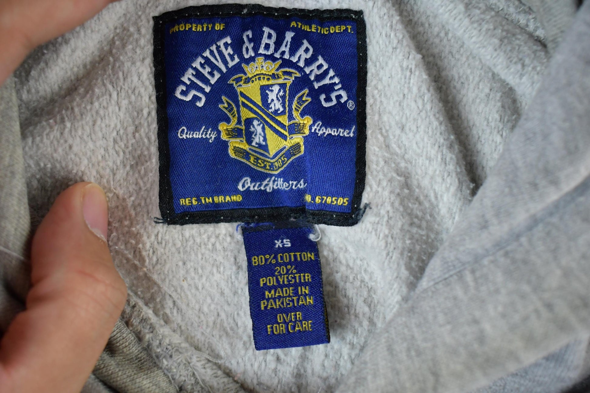 Vintage 2000s University of Minnesota Collegiate Hoodie Men's S from propervintagecanada