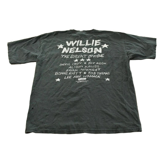Vintage 2000s Willie Nelson The Great Divide Tour T-Shirt Men's L from propervintagecanada