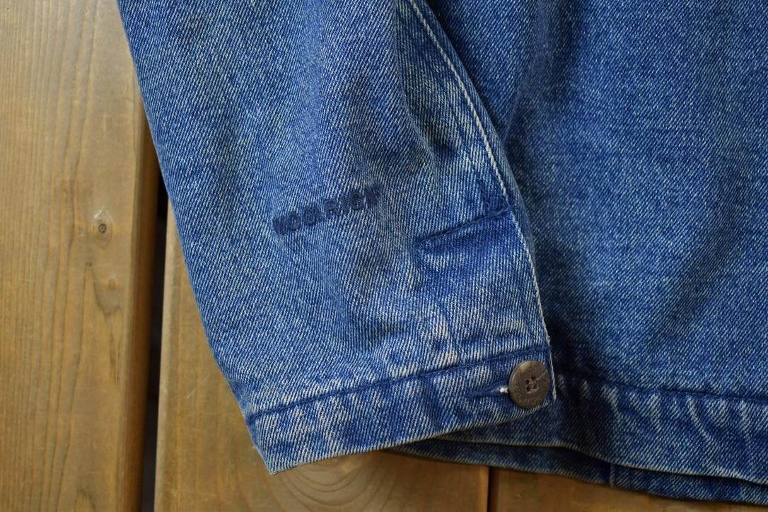 Vintage 2000s Woolrich Fleece Lined Denim Trucker Jacket Women's M from propervintagecanada