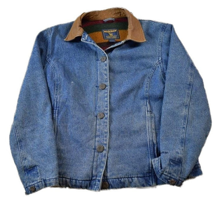 Vintage 2000s Woolrich Fleece Lined Denim Trucker Jacket Women's M from propervintagecanada