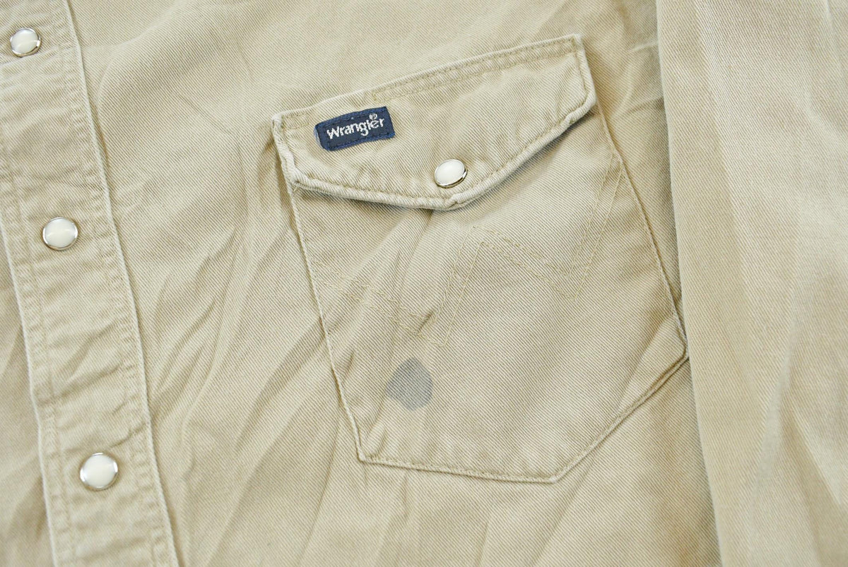 Vintage 2000s Wrangler Canvas Button Up Snaps Western Shirt Men's 2XL from propervintagecanada