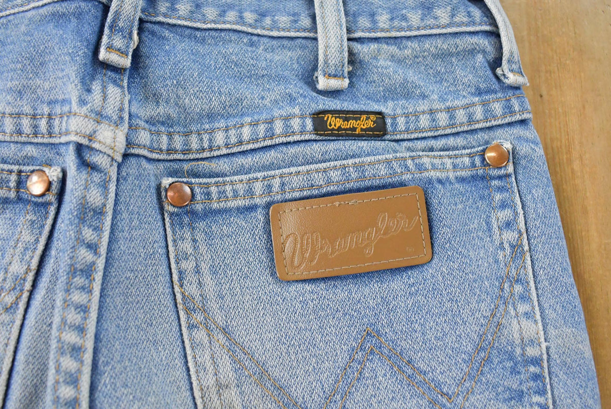 Vintage 2000s Wrangler Denim Jeans Men's 28 x 32 from propervintagecanada