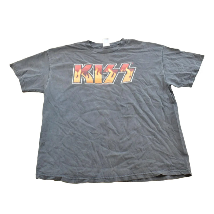 Vintage 2001 Kiss Flames Band T-Shirt Mens XL from propervintagecanada